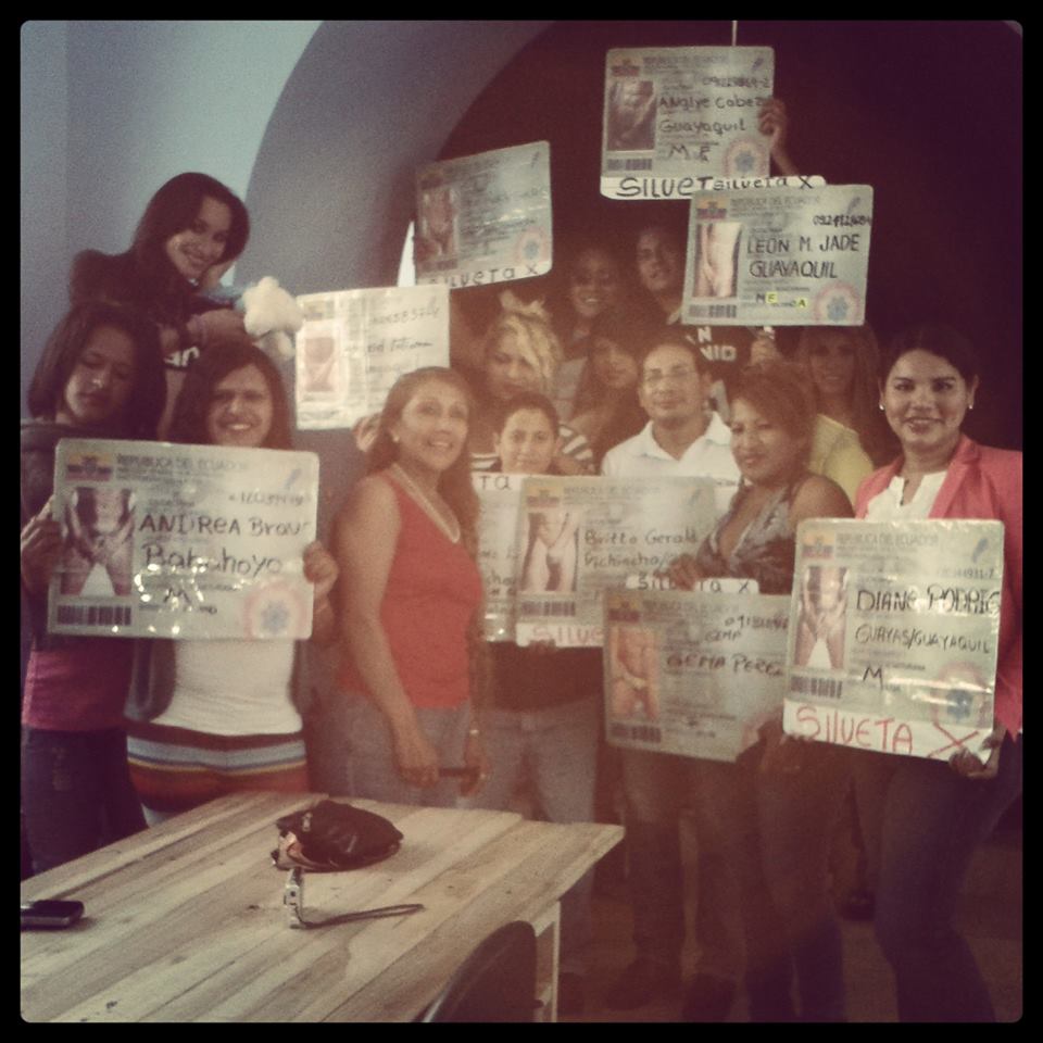 “MI género en MI cédula” de Silueta X por Diane Rodriguez