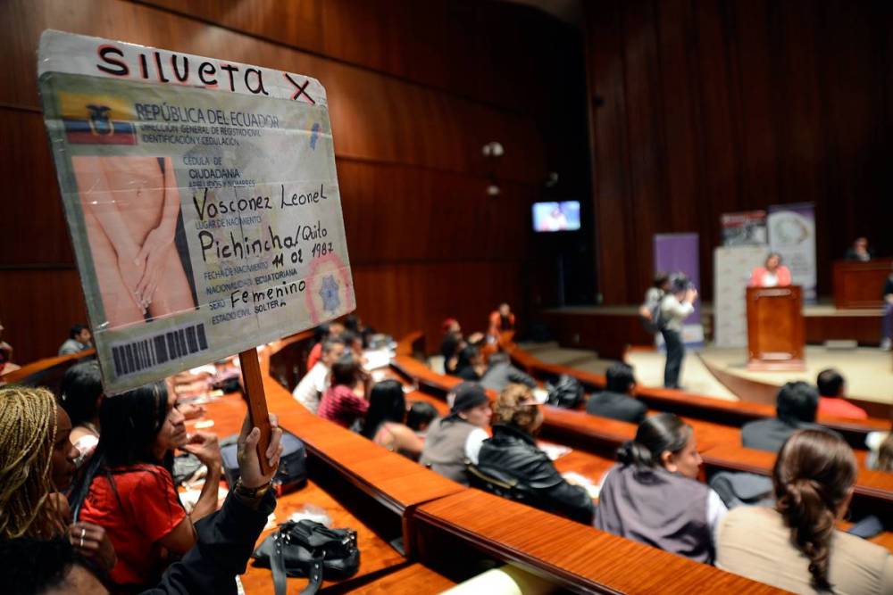 GLBTI quieren género en la cédula de Silueta X por Diane Rodriguez..