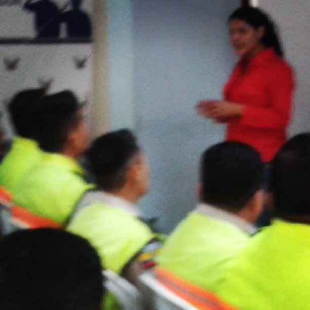 charlas LGBTI a policia nacional de silueta X- Diane Rodriguez (1)