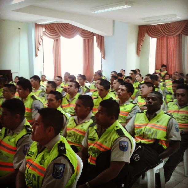 charlas LGBTI a policia nacional de silueta X- Diane Rodriguez (2)