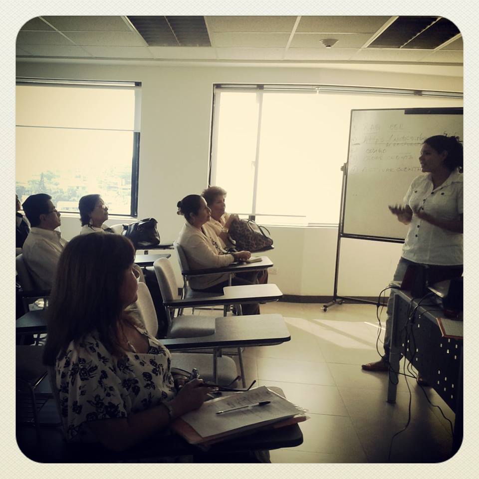 Taller de socialización de veeduria educativa  de Silueta X - Diane Rodriguez (11)