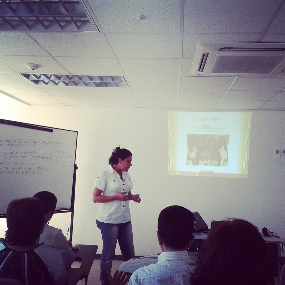 Taller de socialización de veeduria educativa  de Silueta X - Diane Rodriguez (5)