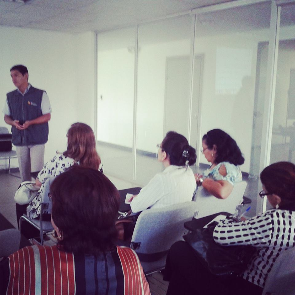 Taller de socialización de veeduria educativa  de Silueta X - Diane Rodriguez (7)