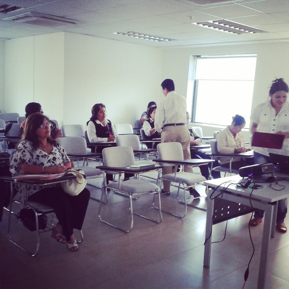 Taller de socialización de veeduria educativa  de Silueta X - Diane Rodriguez (9)