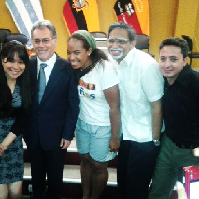 1454994_10153663762075425_1579245509_n