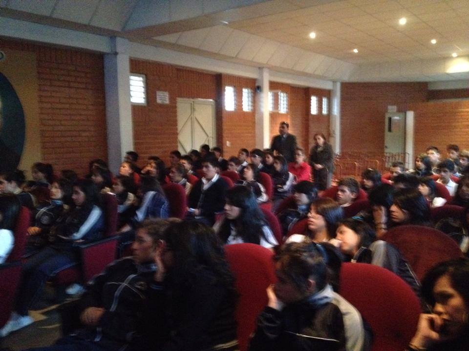 VEEDURIA EDUCATIVA GLBTI SUSPENDIDA POR SUBSCRETARIA DE GUAYAQUIL-SILUETAX-DIANERODRIGUEZ