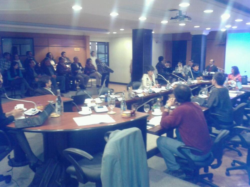 Concejales de Cuenca abandonan sesión del debate GLBTI dejando sin quorum - Silueta X Cuenca 2