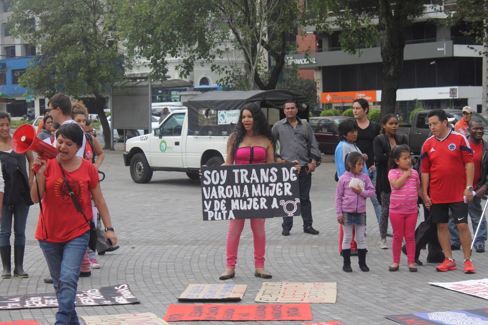 Marcha de las Putas 2014 Arco del Ejido Quito - Ecuador - Por un ecuador sin violencia contra la mujer y trans (6) Diane Rodríguez