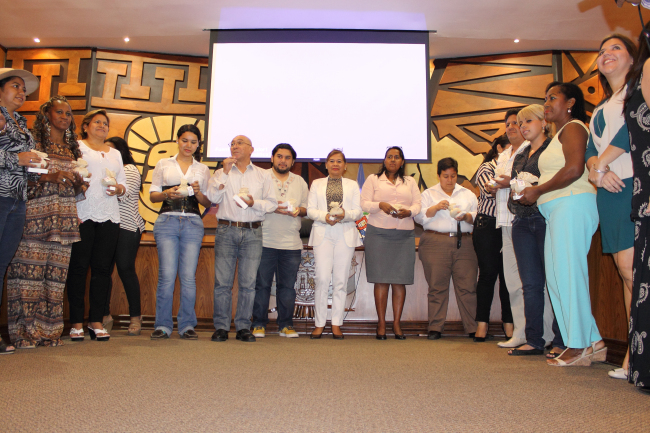 fotos-de-la-agenda-consejo-de-igualdad-asociacion-silueta-x-16