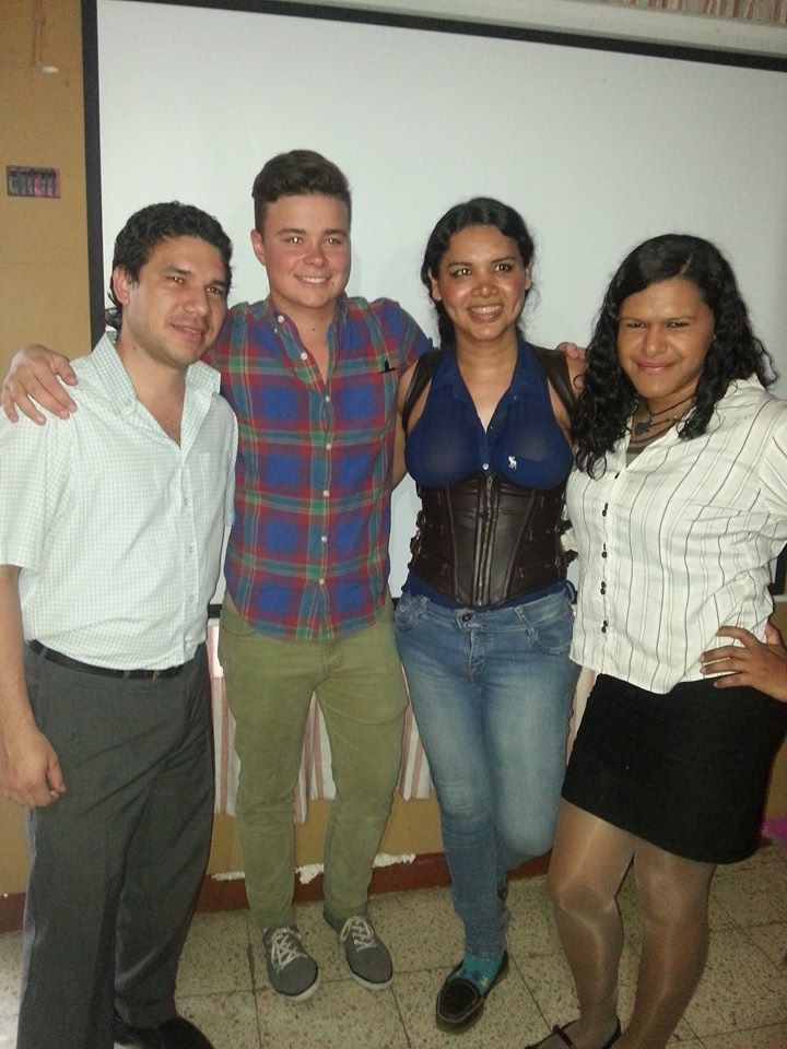 TRANSMASCULINO  DE ESTADOS UNIDOS VISITA A SILUETA X (8)