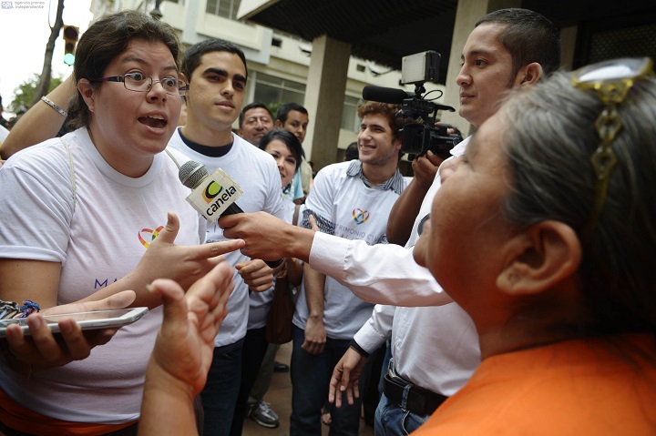 Parejas heterosexuales y GLBT pueden registrar su unión de hecho..