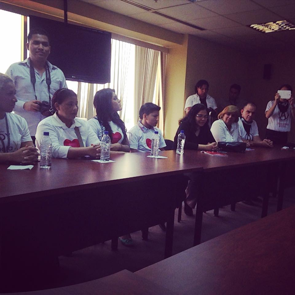 GLBTI se reunen con Presidenta de la Asamblea para presentar propuestas 3