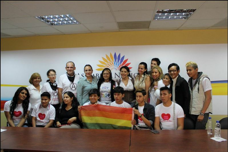 GLBTI se reunen con Presidenta de la Asamblea para presentar propuestas 5