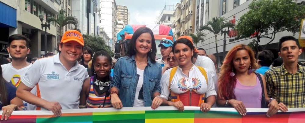 Marcha del Orgullo y Diversidad Sexual 2016 encabezada por la Federación de organizaciones LGBTI Diane Rodriguez y Marcela Aguinaga (1)