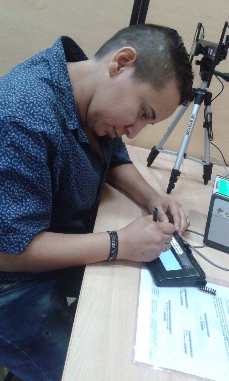 Transexuales logran cambian el sexo por género en Ecuador (2)