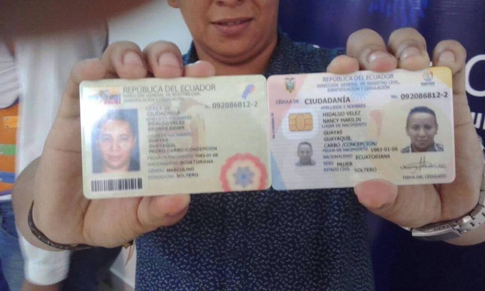 Transexuales logran la sustitución de sexo por genero en la cedula en Ecuador (12)