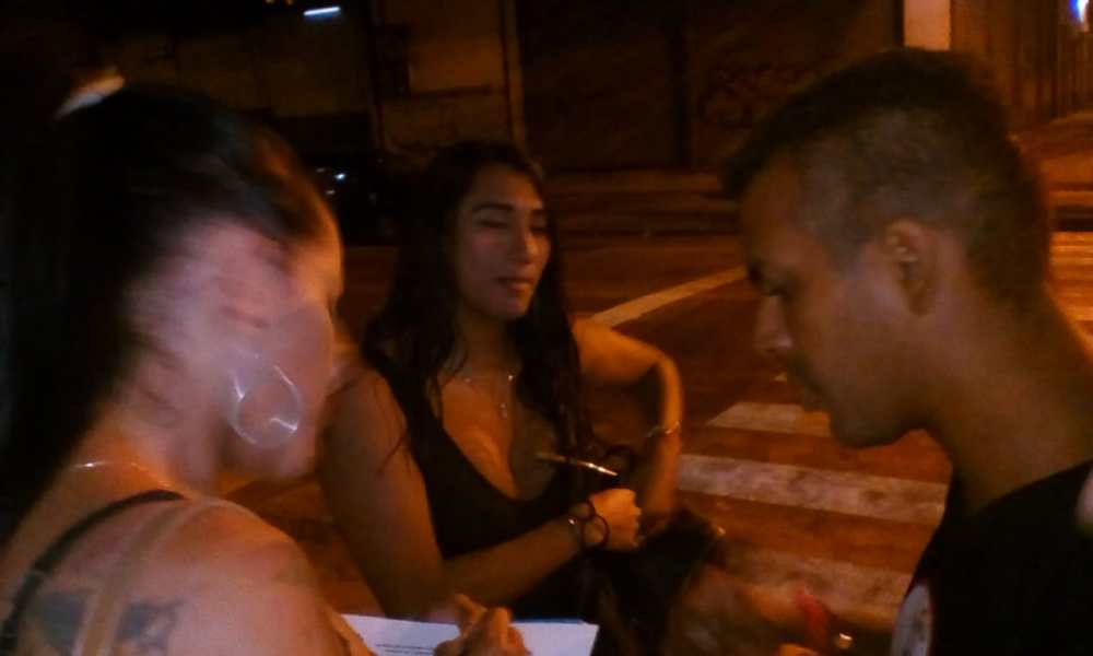 entrega de condones 10.jpg