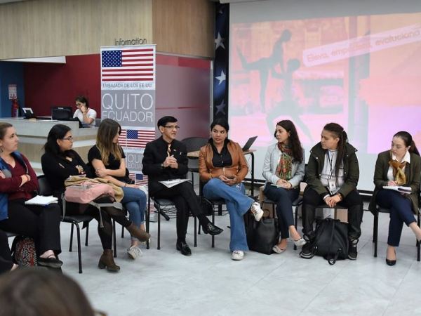 Cuando el Estado deja de contar: el borrado estadístico EE.UU de personas trans y el reto para los derechos humanos