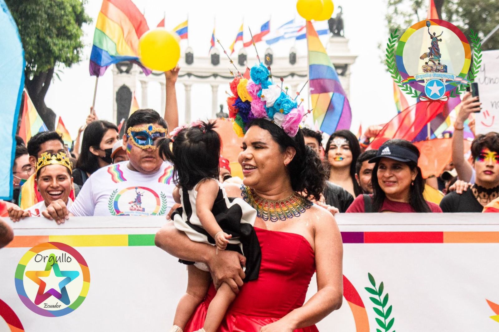 Diane Rodríguez durante la Marcha del Orgullo Guayaquil LGBT 2022